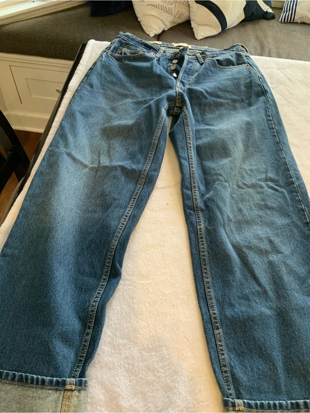 Women’s universal thread jeans size 4R 28 waist nwot sku 3350